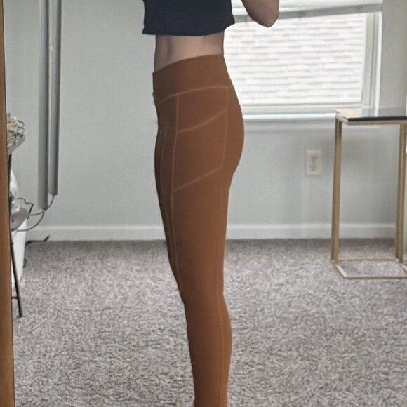 Wolven Crossover Pocket Leggings - Picture 2 of 3